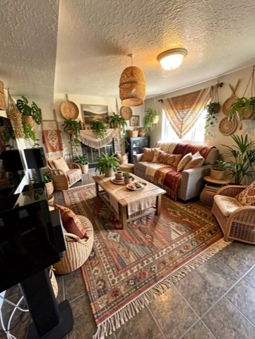 Basement family (staged) — Bohemian