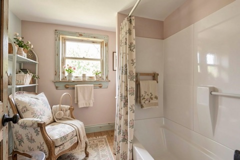 Bathroom — French Country