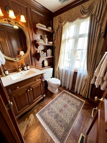Bathroom (shelves) — Traditional Elegant