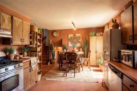 Dining area — Desert Southwest