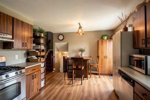 Dining area — Mid-Century Modern