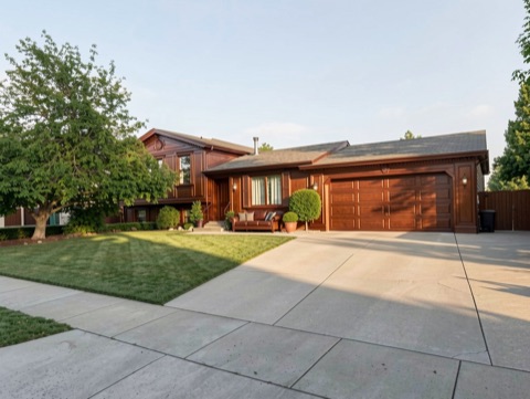 Front (street view) — Traditional Elegant