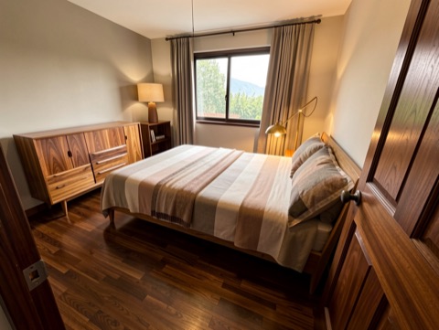 Green bedroom (view) — Mid-Century Modern