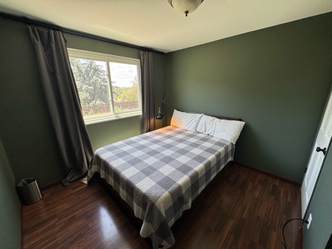Green bedroom