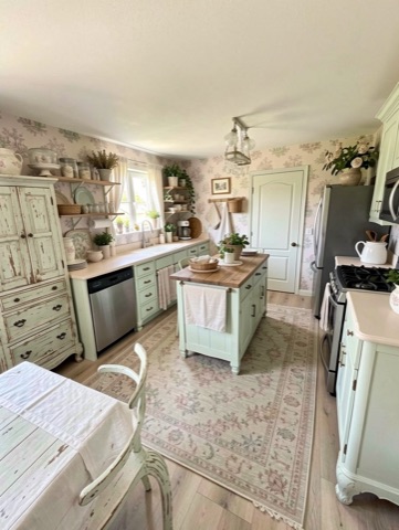 Kitchen (staged) — French Country