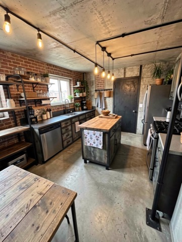 Kitchen (staged) — Industrial