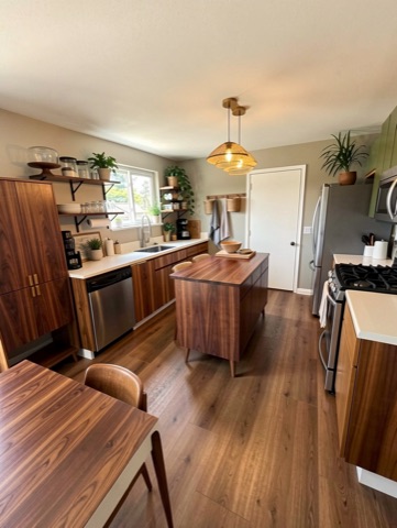 Kitchen (staged) — Mid-Century Modern