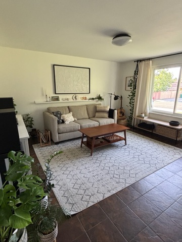 Living room (staged)