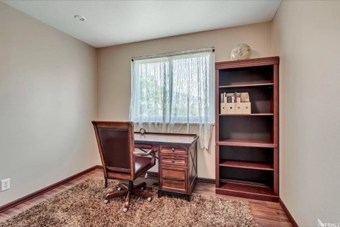 Office / bedroom